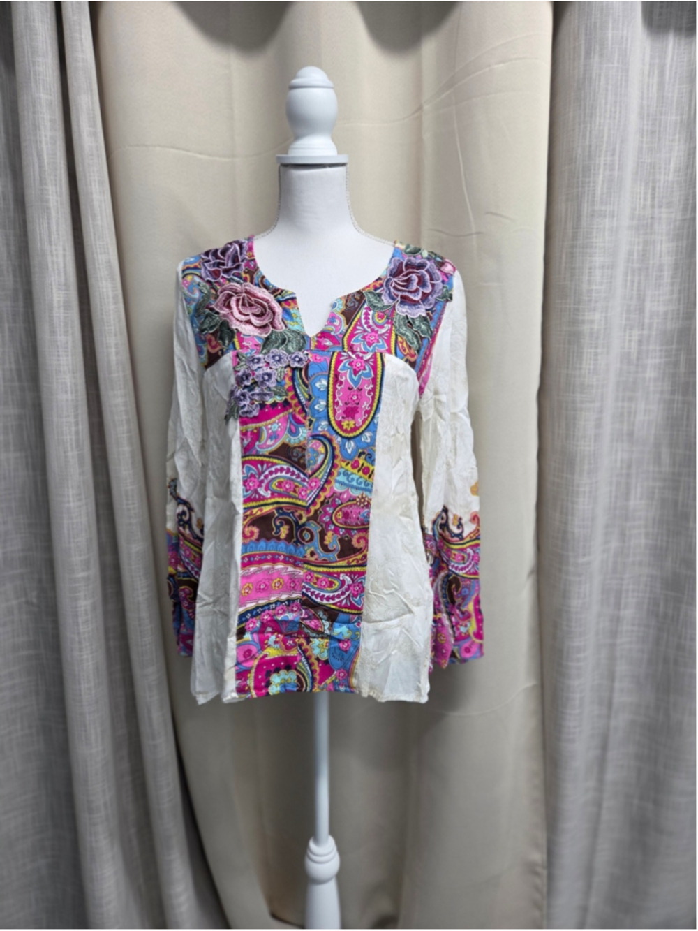 Cyrena Boho Cream Top Pink Paisley Print Feminine Size M